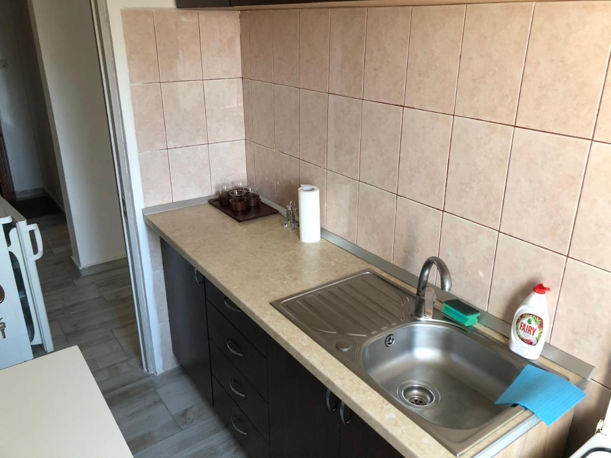 Apartament Targoviste In Regim Hotelier Cu 2 Camere Zewnętrze zdjęcie